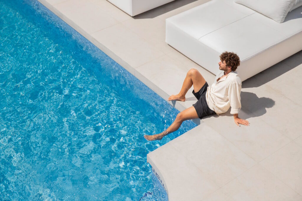 Alicante, malownicze miasto na wybrzeżu Costa Blanca, przyciąga swoim urokiem nie tylko turystów, ale również osoby marzące o zakupie nieruchomości nad morzem