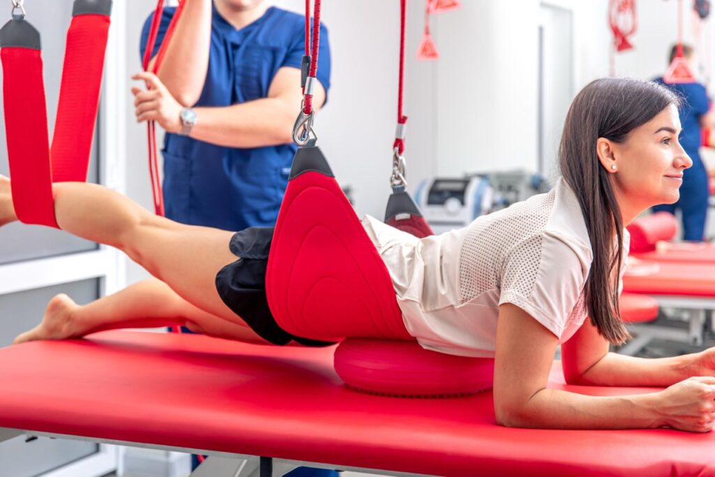 Akrobatyka to dziedzina, która fascynuje widzów swoją gracja i dynamiką